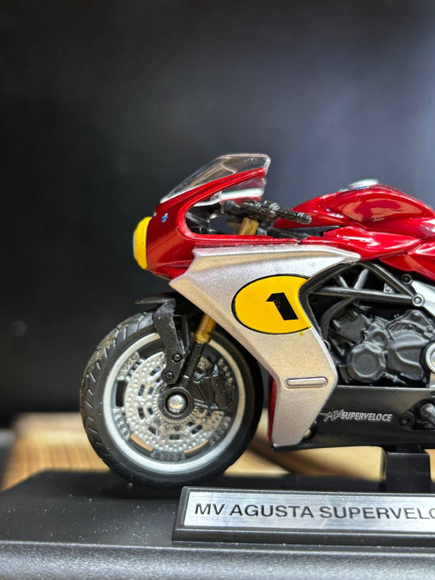 فیگور موتور MV AGUSTA SUPERVELOCE AGO از برند WELLY